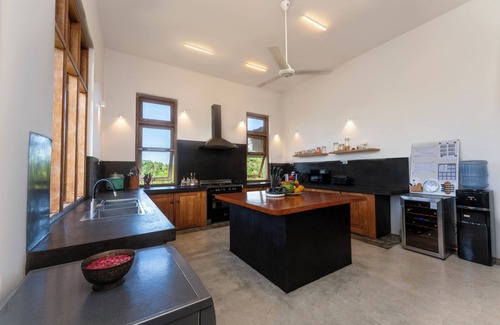Unawatuna Villa | The Divine Villa and Pavilion