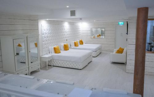 St George's Quarter Hotel | The Dixie Dean Hotel