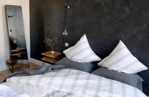 Historical Center Bruges Bed & Breakfast | The Doghouse B&B
