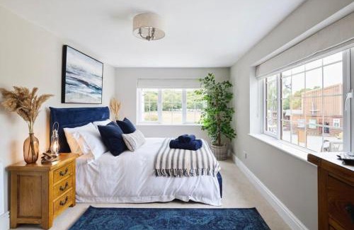 Ferndown Apartment | The Dolman at Ferndown Forest Golf Course