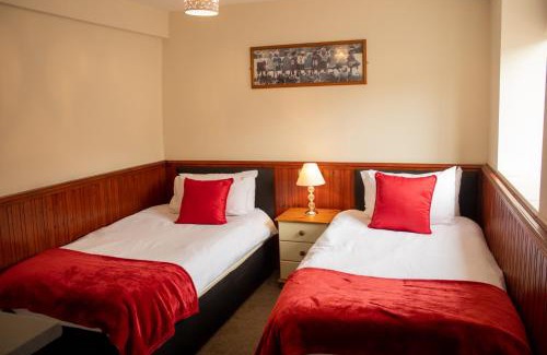 Chard Hotel | The Dolphin Hotel