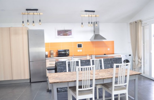 Talence House | The Domaine du Petit Basque near tram and bus