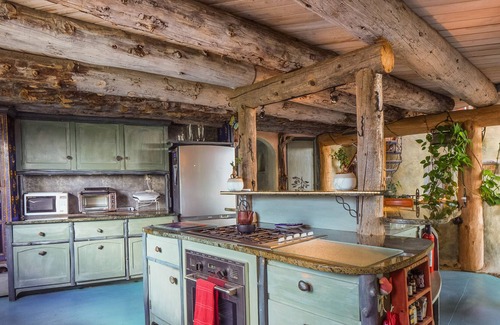 Arroyo Hondo House | The Dome House in Taos