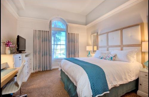 St. Pete Beach Hotel | The Don CeSar