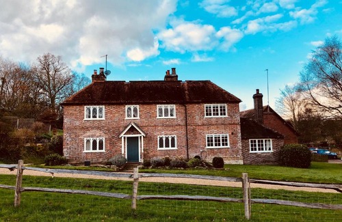 Withyham Bed & Breakfast | The Dorset Arms Cottage & Pub Rooms