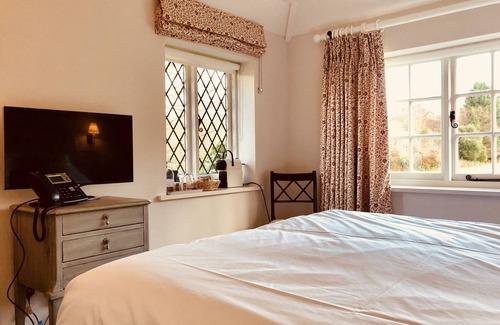 Withyham Bed & Breakfast | The Dorset Arms Cottages