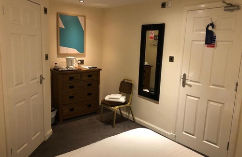 Kilmarnock Hotel | The Douglas Hotel