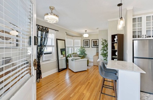 Golden Hill Apartment | The Downtown Carriage Flat