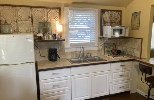 Medicine Park Cottage | The Dragonfly