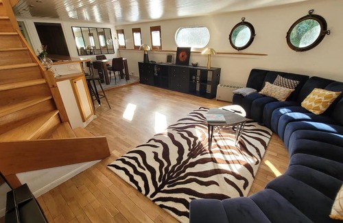 Neuilly-sur-Seine Apartment | The Dream Boat - incroyable !