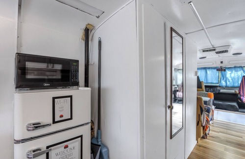 Driftwood House | The Driftwoods Red RV - Pet Friendly!
