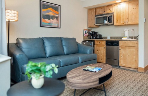 Crested Butte Apartment | THE DROP-IN: the edge of adventure