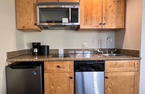 Crested Butte Apartment | THE DROP-IN: the edge of adventure