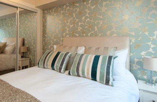 Old Town Apartment | The Drummond Street Residence