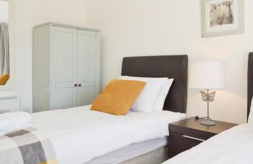 Willesborough House | The Duck House