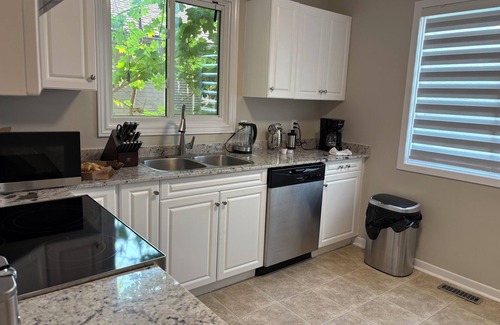 Downtown Apartment | The Duke at Montebello, downtown St Catharines
