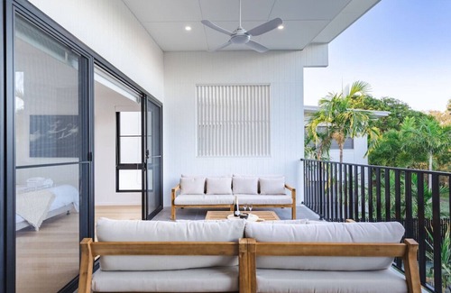 Agnes Water House | The Dūne - 4 BR w/Private Pool - 100m to Beach