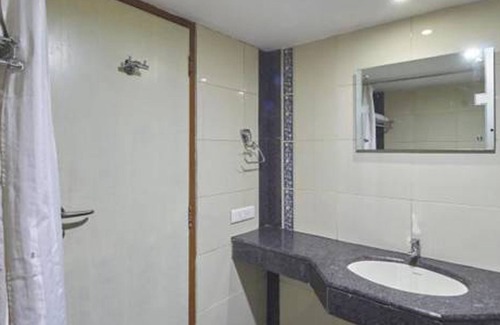 Kaloor Hotel | The Dunes Continental
