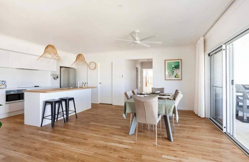 Yamba House | The Dunes House - Oceanstays