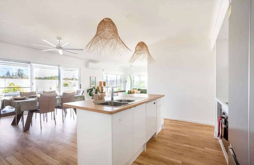 Yamba House | The Dunes House - Oceanstays