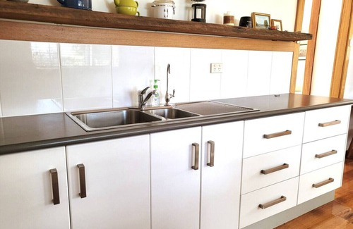 Scamander House | The Dunes - King Studio - 50m from Scamander Beach