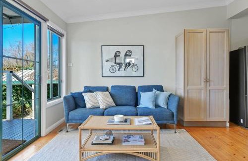 West Bathurst House | The Durham - Revamped 1930s Retreat, Pets