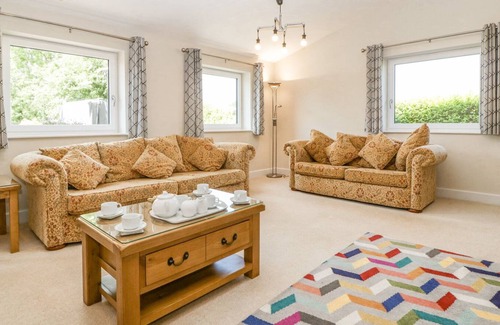 Langport Other | THE DUTCH BARN, family friendly, with hot tub in Langport