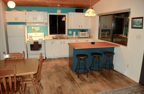 Regional District of Nanaimo Cabin | The Eagle's Cottage at Seacroft