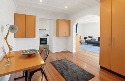 Queenscliff House | The Eagles Nest - Great Position