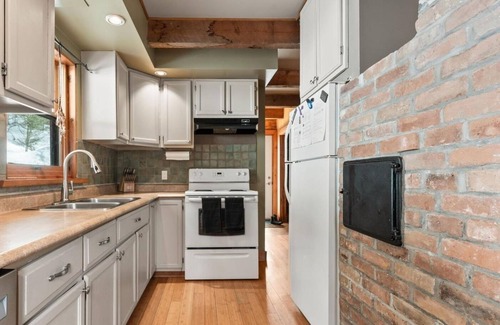 Eagle Lake Ski Chalet | The Eagle’s Nest Ski & Bike Paradise!