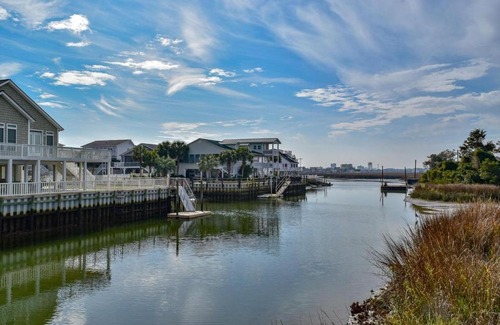 North Myrtle Beach House | The Earl by Seaside Vacations