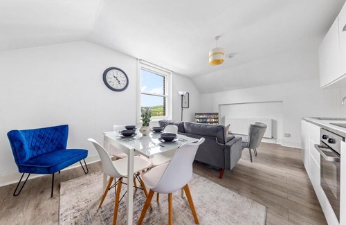 Dartmouth Park Apartment | The Earl - Hampstead Heath