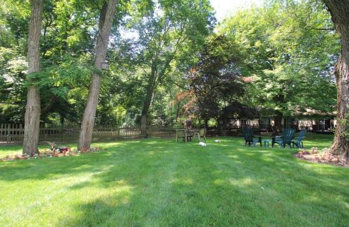 East Sandwich Hotel | The Earl of Sandwich Motel
