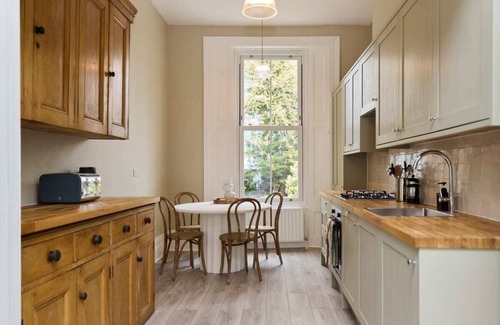 Fulham Cottage | The Earl's Court Hideout - Lovely 4bdr House With Garden