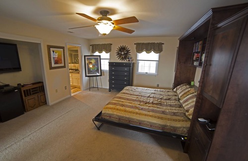 Kutztown Bed & Breakfast | The East Wing @ The Kennedy Manor