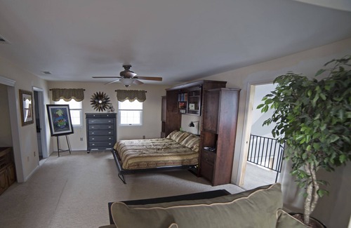 Kutztown Bed & Breakfast | The East Wing @ The Kennedy Manor