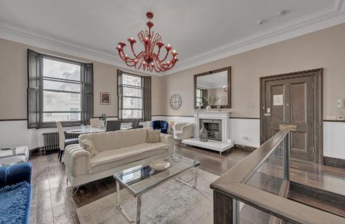 Belgravia Apartment | The Eaton Residences