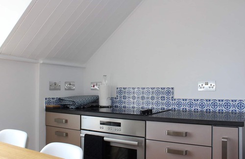 Sandgate Cottage | THE EAVES, family friendly, character holiday cottage in Sandgate