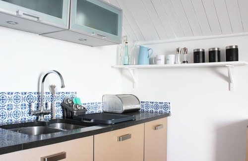 Sandgate Cottage | The Eaves