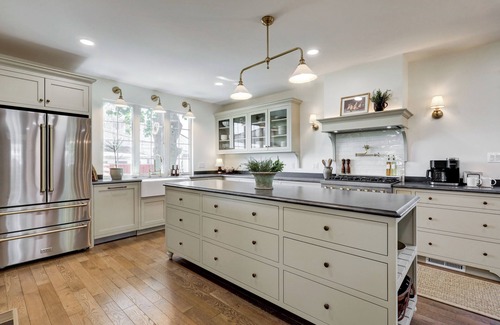 Gordonville House | The Eby Farm/Newly renovated, Modern, Peaceful 5 bedroom & 5 bath/Hot Tub