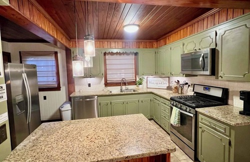 Hattiesburg House | The Eclectic Cottage! 3-bedroom house in charming Hattiesburg