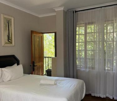Greater Johannesburg Metropolitan Area Resort | The Eden Boulders Hotel and Resort Midrand