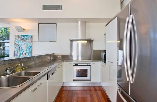 Currumbin House | The Edge - Currumbin Hill - Min. 3 Nights