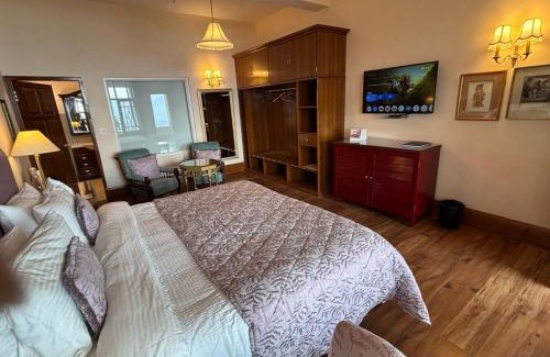 Turuk Resort | The Elgin Silver Oaks - Heritage Resort & Spa