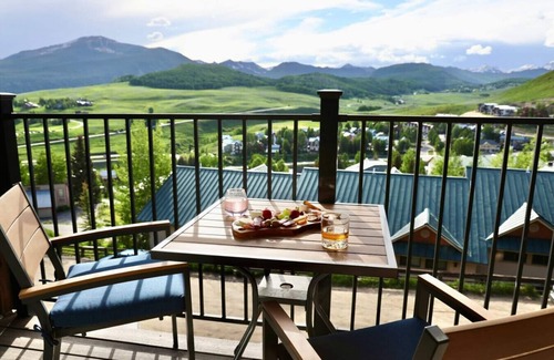Crested Butte Apartment | The Elk Mountain Escape
