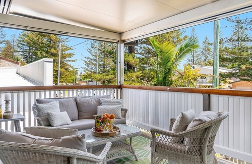 Yamba House | The Elks | Pet Friendly Home in Town