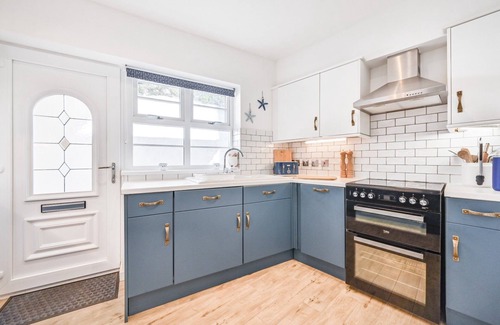 Torquay City Centre Apartment | The Ellington Court Apartment - Stunning, Chic, Two Bed Accommodation