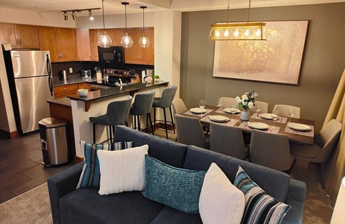 Canmore Ski Chalet | ⭐The Elliot by Samsara |2BR&2.5BATHROOM