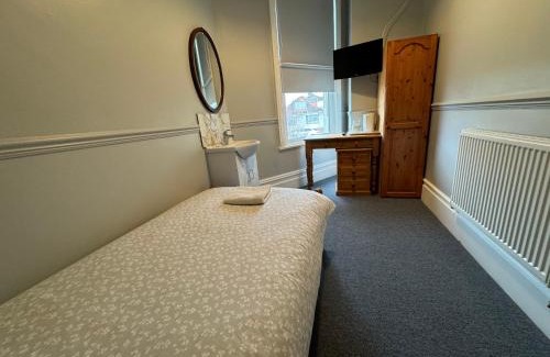 Filton House | The Elms Guest House Bristol