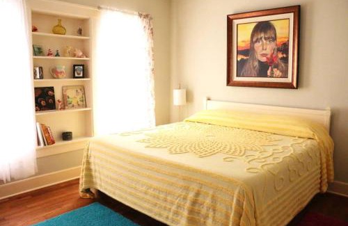 Dean Highland House | The Elvis House